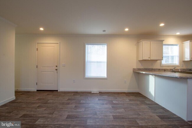 Building Photo - 19 Loxley Ln