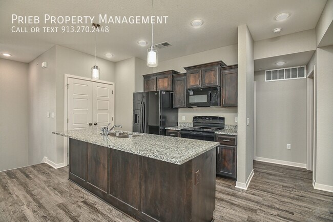 Building Photo - 12321 S Chelsea St