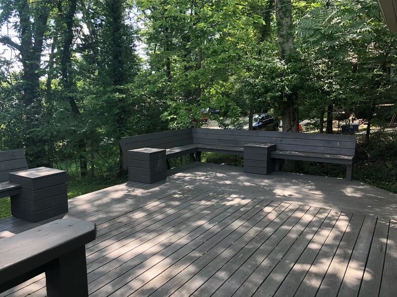 Building Photo - 518 E 2nd St