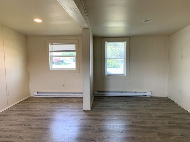 Building Photo - 302 Fairmount Ave