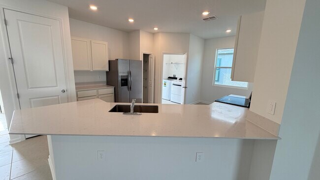 Building Photo - 5177 Green Belt Dr