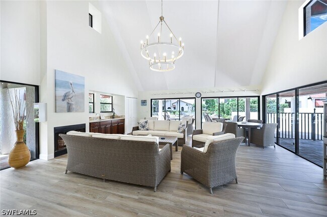 Building Photo - 611 Serendipity Dr
