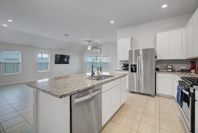 Building Photo - 3334 Tug Wy