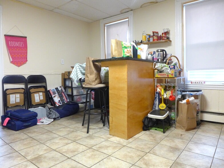 Building Photo - 1578 Tremont St