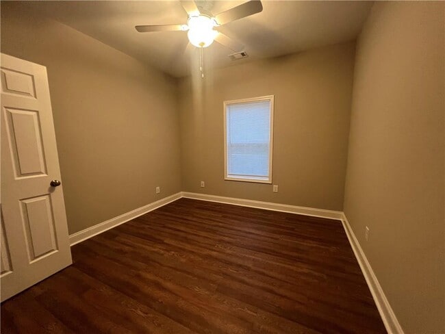 Building Photo - 536 Liberty Pk Dr