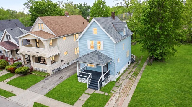 Building Photo - 13306 Harvard Ave