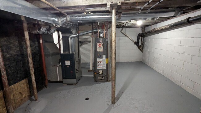 Building Photo - 766 Hazel St