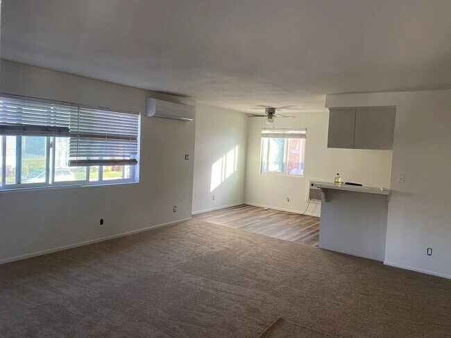 Building Photo - 12562 Brookshire Ave