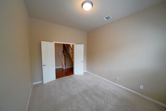 Building Photo - Beautiful Home Now Available in the Covete...
