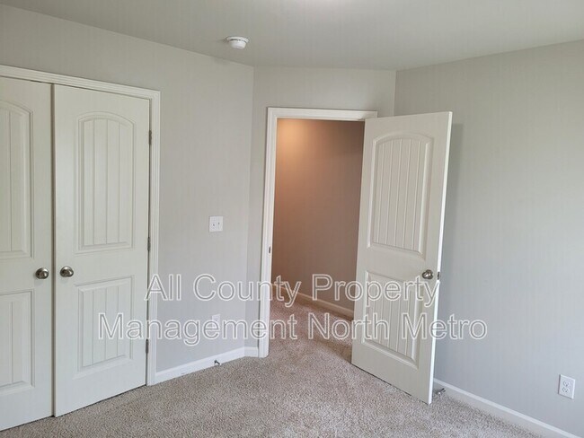 Building Photo - 6477 Crosscreek Ln
