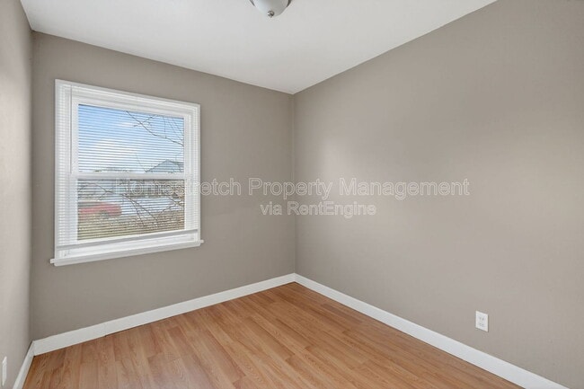 Building Photo - 9770 Scottdale Dr