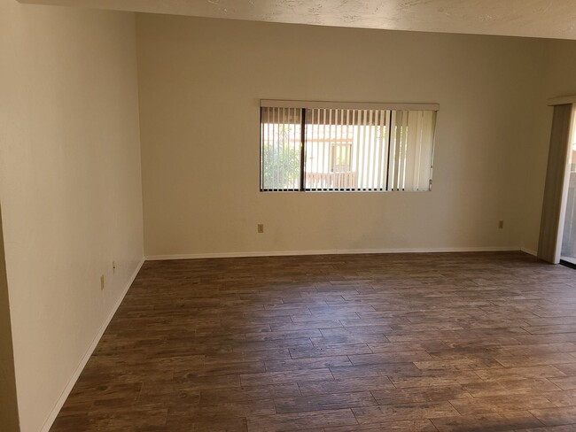 Building Photo - Tucson Rental Properties