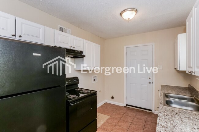 Building Photo - 1456 Rolling Hills Dr