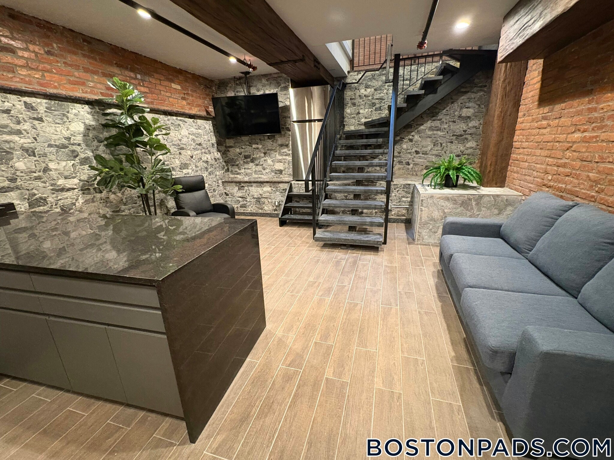 Building Photo - 1028 Commonwealth Ave