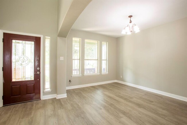 Building Photo - 350 McGarity