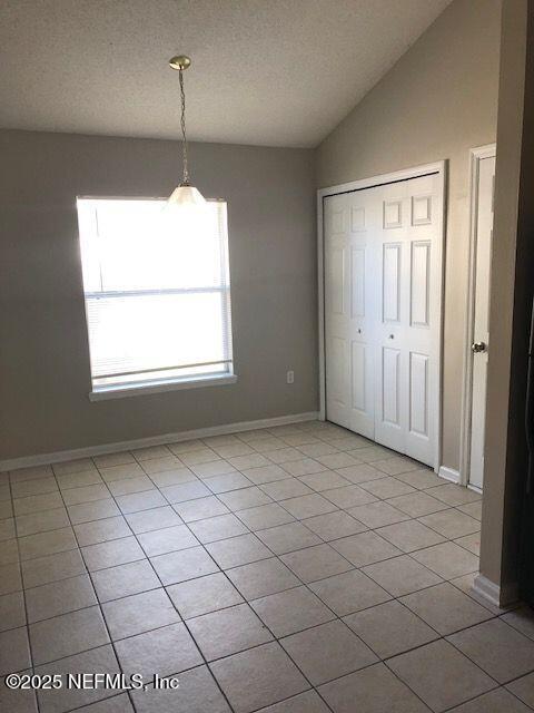 Building Photo - 1876 Creekview Dr