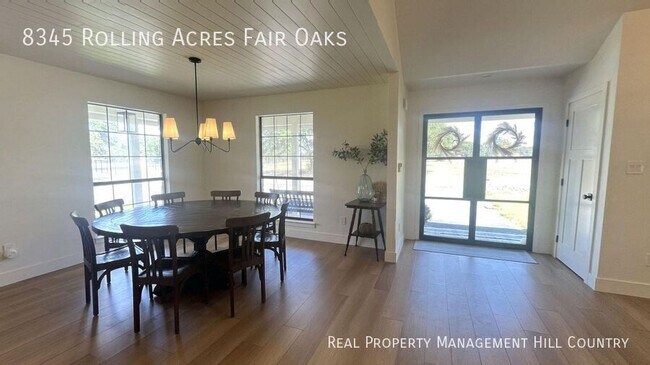 Building Photo - 8345 Rolling Acres Trail