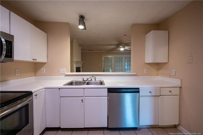 Building Photo - 352 Bubble Creek Ct