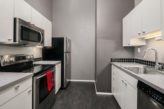 Building Photo - 1bd/1ba Seattle Condo