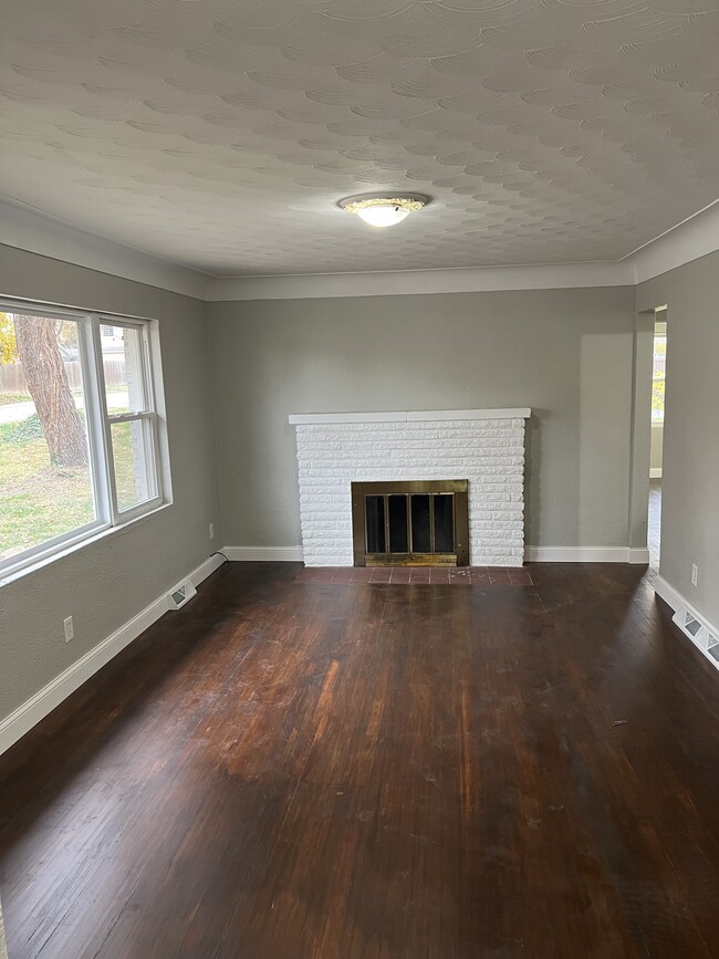 Building Photo - 2712 Shordell Dr