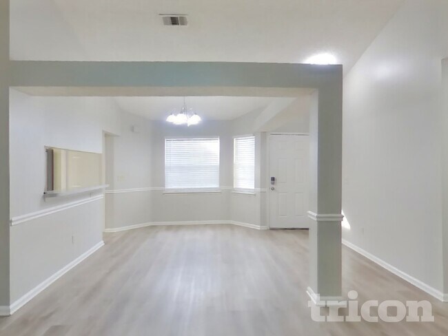 Building Photo - 3373 Millcrest Pl