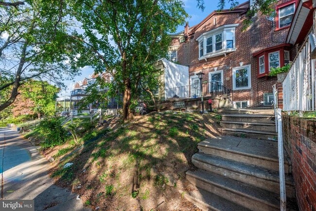 Building Photo - 5645 Lebanon Ave