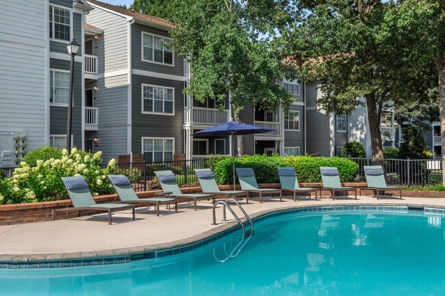 Building Photo - Windsor Falls