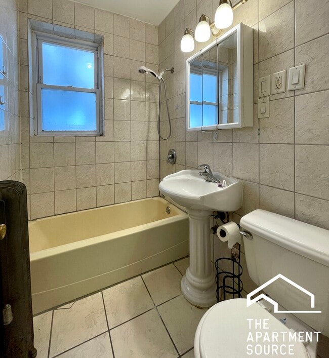 Building Photo - 2402 N Leclaire Ave