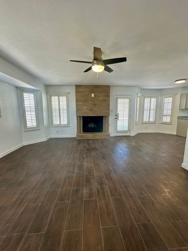 Building Photo - 7979 Starry Night Dr