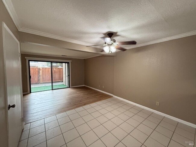 Building Photo - 2161 Northwood Cir