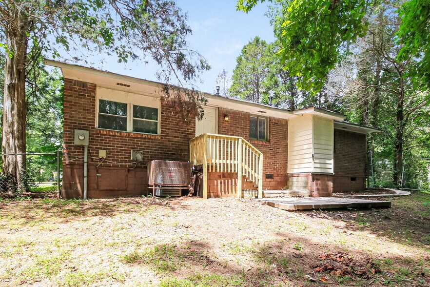 Building Photo - 10192 Port Royal Ct