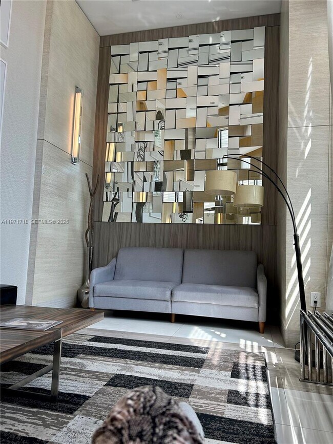 Building Photo - 999 SW 1st Ave