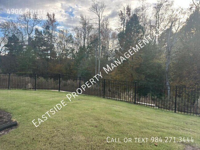 Building Photo - 4906 Oolite St