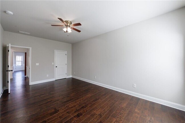 Building Photo - 11 Autumn Wood Dr