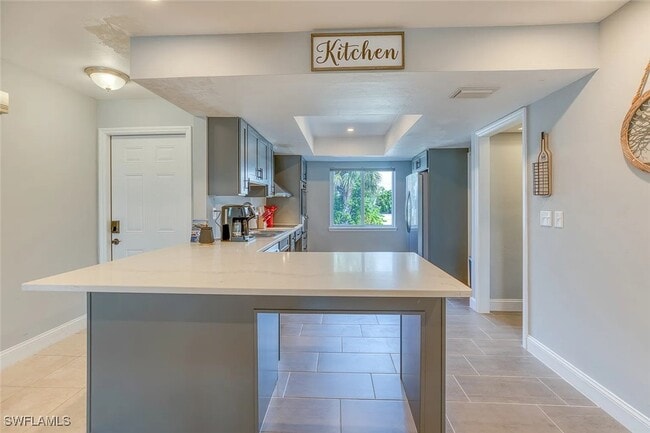 Building Photo - 4836 Tudor Dr