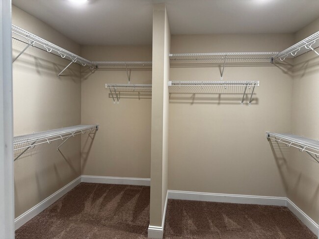 Building Photo - Grand 2 story home in Bluewater Rise