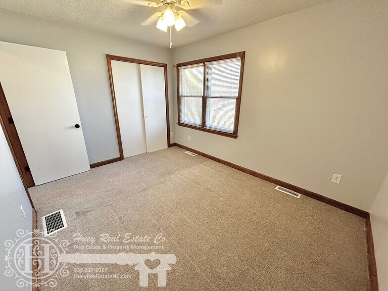 Building Photo - 296 7th St