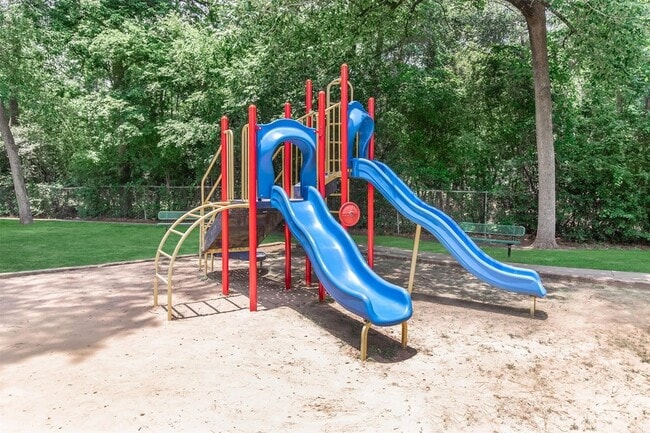 Building Photo - 18001 Cypress Trace Rd