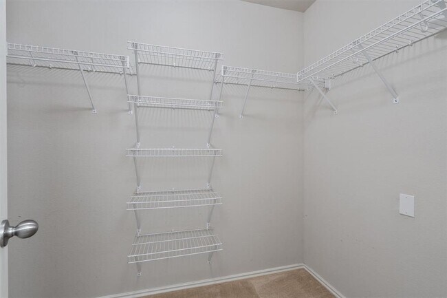 Building Photo - 2304 Jesse Owens Dr