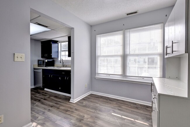Building Photo - 12928 Daybreak Cir