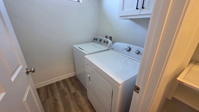 Building Photo - 1004 Killdeer Ct