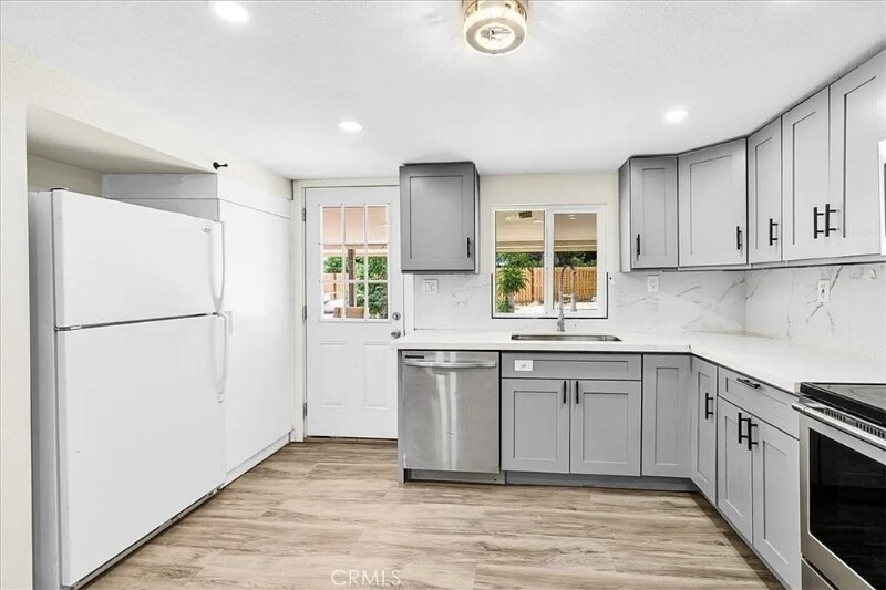 Building Photo - 6064 Cahuilla Ave