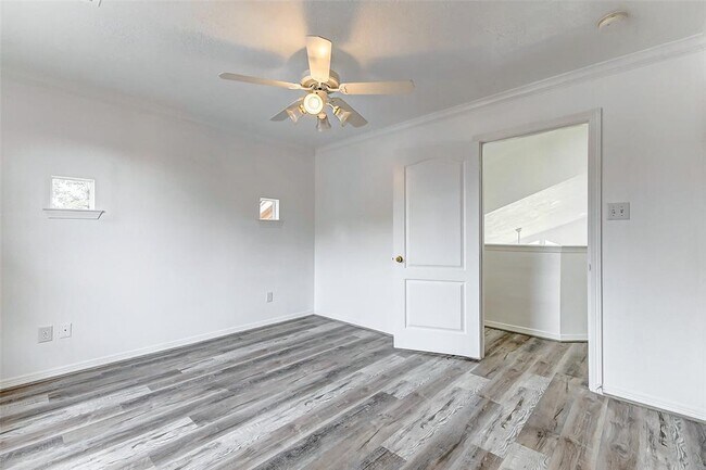 Building Photo - 14527-14527 Clipper Cir Dr