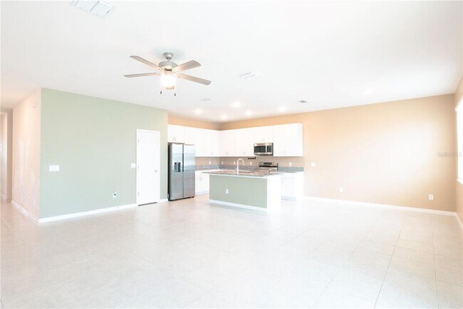 Building Photo - 2203 Pigeon Plum Dr