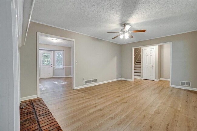Building Photo - 377 Jamie Dr