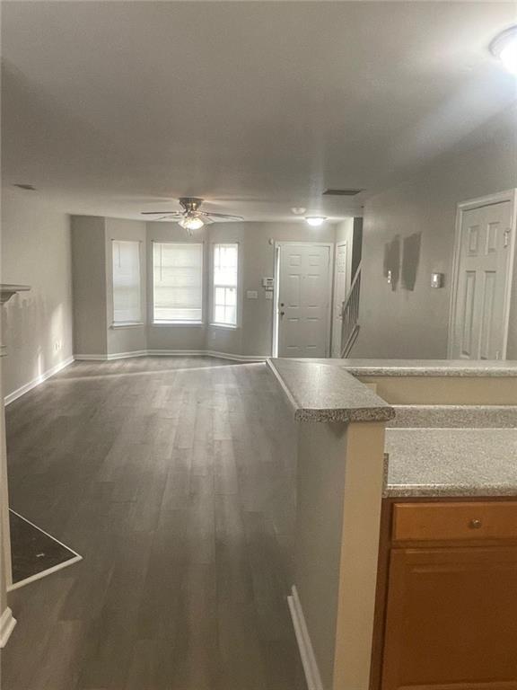 Building Photo - 1736 Devon Dr