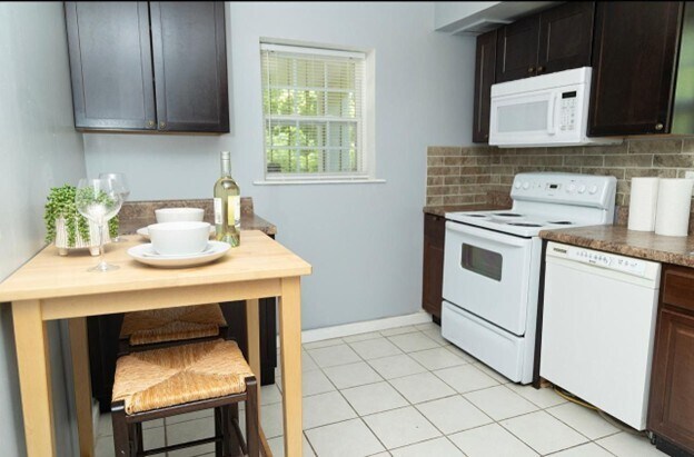 Building Photo - 1441 Andrews St NW