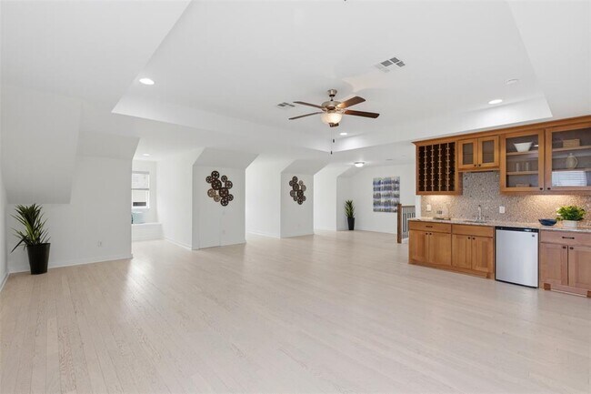 Building Photo - 108 Orchard Park Dr