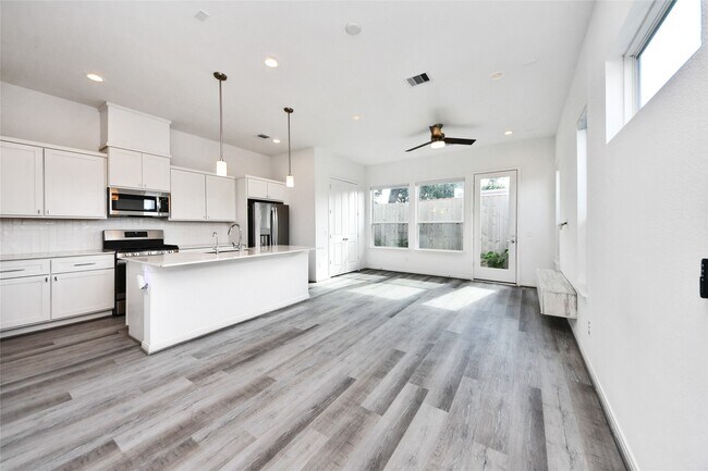 Primary Photo - 1524 Ojeman Rd
