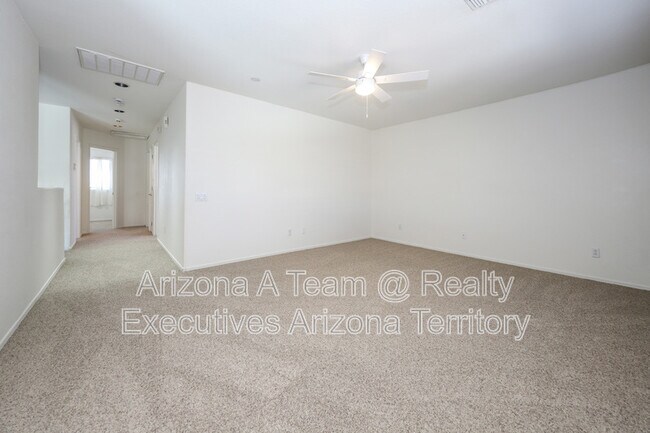 Building Photo - 831 S Rincon Rising Rd
